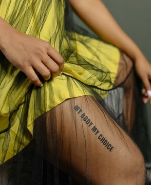 männer tattoo bein