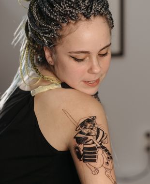 motive tattoo arm frau