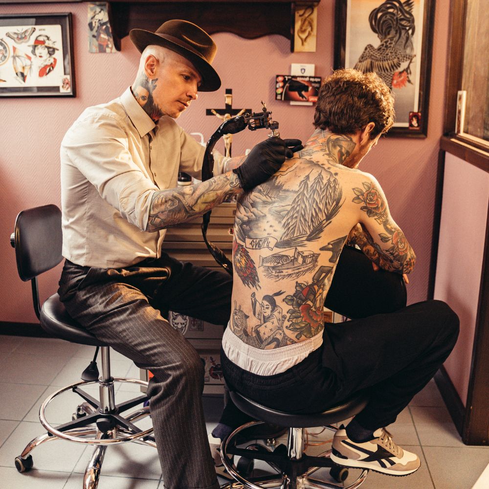 rücken tattoo mann