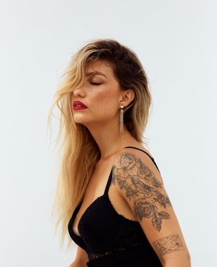 schulter tattoo frauen