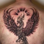 rücken tattoo mann