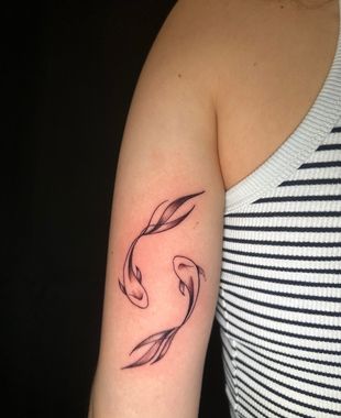 tattoo arm frau
